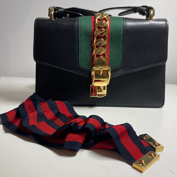 Sylvie Gucci Bag - Picture 3 of 8